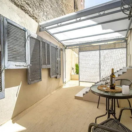 Apart-hotel Karma Atenas